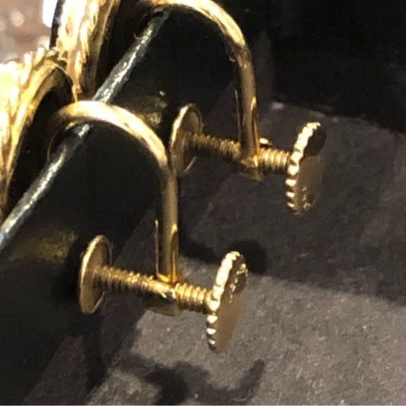 Gold Frame Black Onyx and White Pearl Cameo Earrings With 12k Gold Screw Backs - Picture 4 of 6